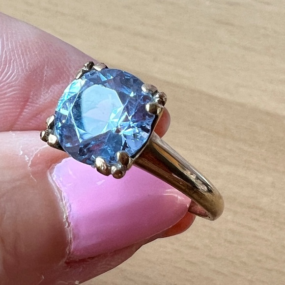 VINTAGE 10K YELLOW GOLD ROUND SYNTHETIC BLUE SPINEL RING “HANDWROUGHT” HALLMARK - Picture 12 of 16